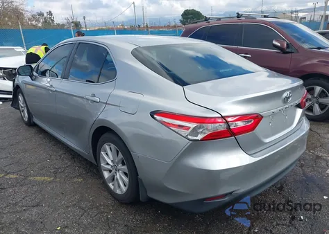 2018 Toyota Camry Le from USA, damaged, VIN 4T1B11HKXJU081385